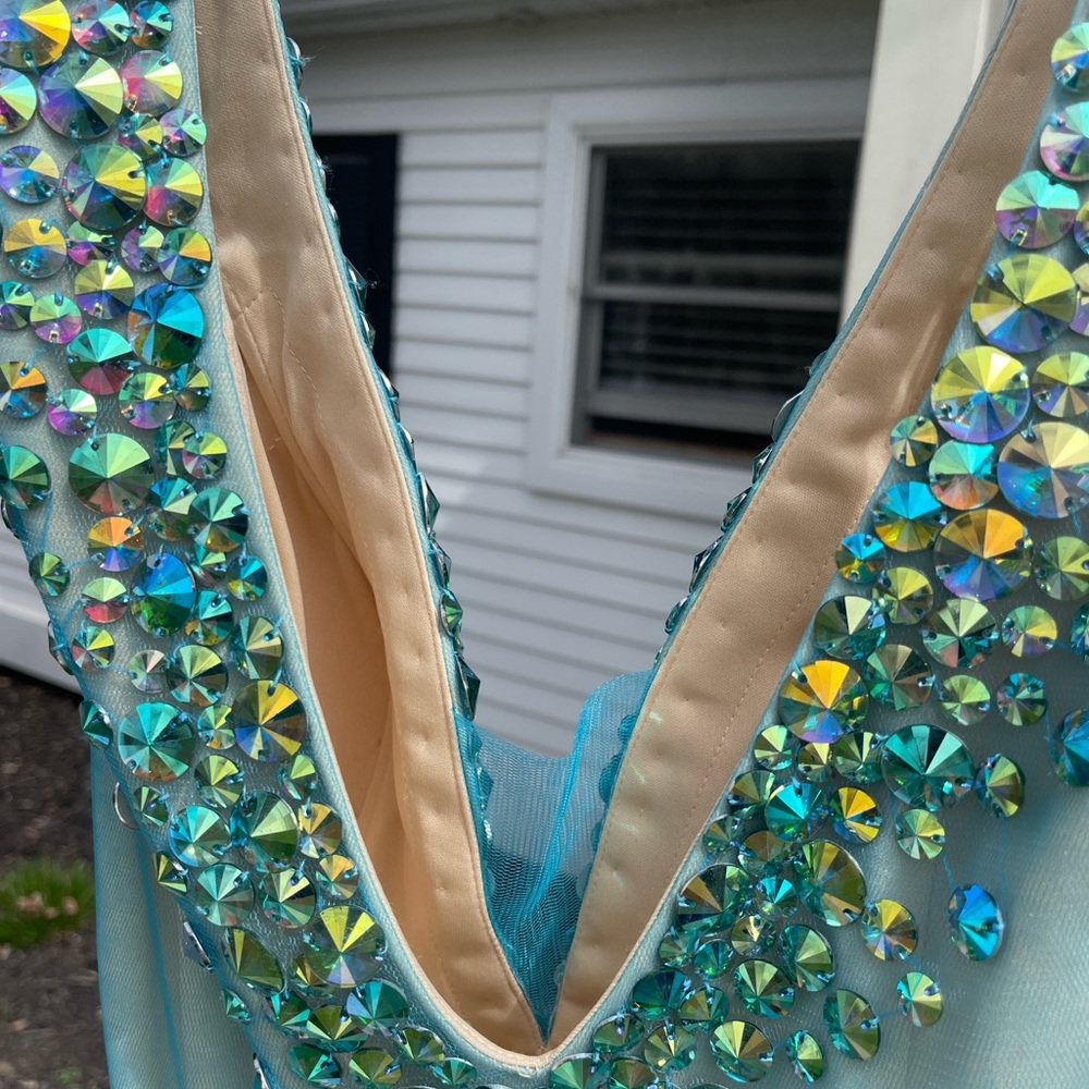 Special occasion dress 💁‍♀️🥂 - Picture 8 of 10